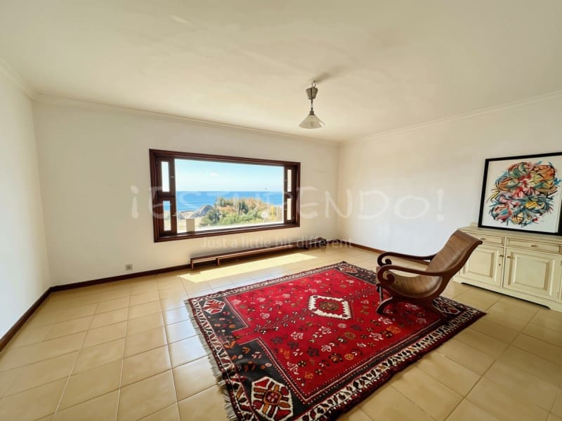 2 bedroom Villa for sale in Los Cocoteros with garage - € 1,150,000 (Ref: 10132758)