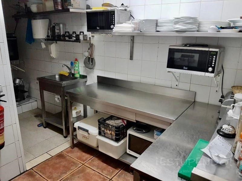 Erhverv til salg i Playa Blanca - € 75.000 (Ref: 4079107)