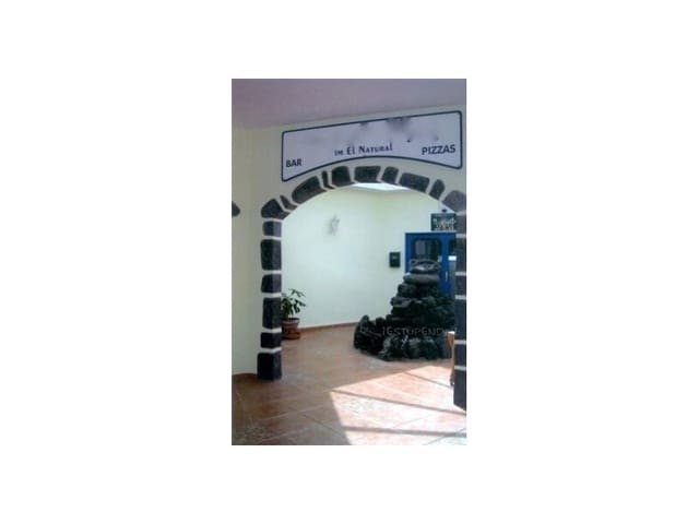 Commercial for sale in Charco del Palo, Haría - € 950,000 (Ref: 4084695)