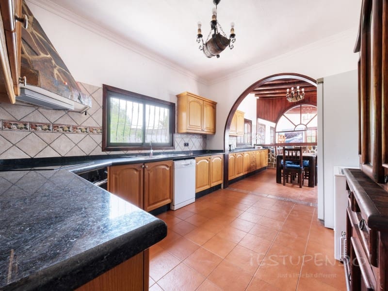 9 soveværelse Villa til salg i La Asomada med swimmingpool - € 1.200.000 (Ref: 7024297)