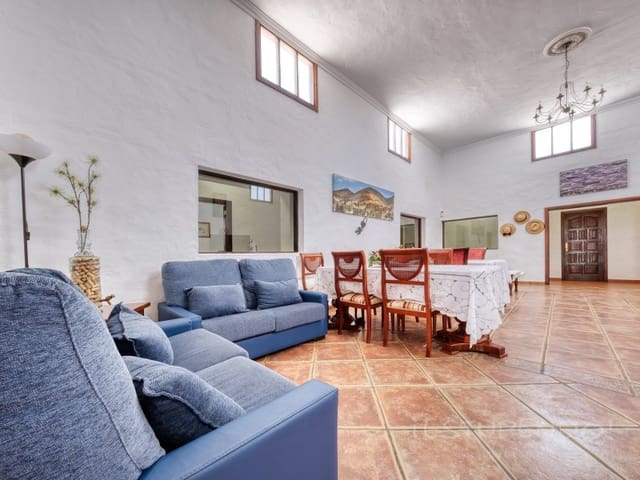 9 soveværelse Villa til salg i La Asomada, Tías med swimmingpool - € 1.200.000 (Ref: 7024297)