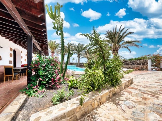 9 soveværelse Villa til salg i La Asomada, Tías med swimmingpool - € 1.200.000 (Ref: 7024297)