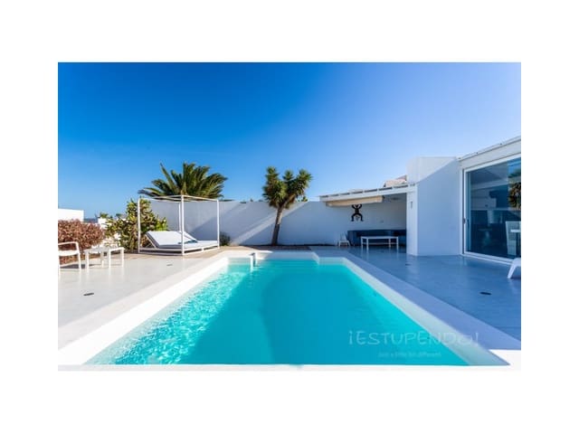 3 chambre Villa/Maison à vendre à Playa Blanca, Yaiza avec piscine - 580 000 € (Ref: 7024299)