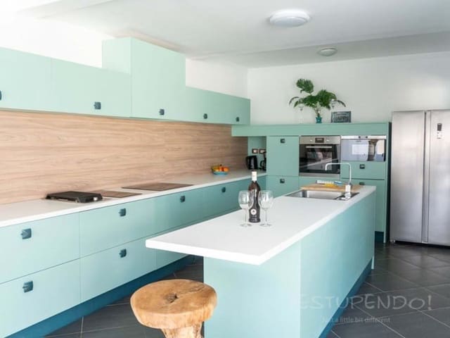 3 chambre Villa/Maison à vendre à Playa Blanca, Yaiza avec piscine - 580 000 € (Ref: 7024299)