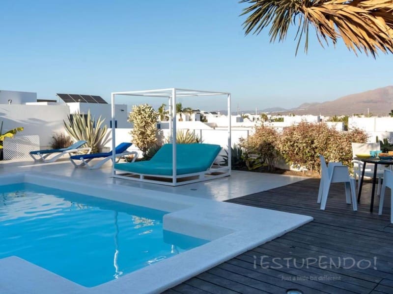 3 soveværelse Villa til salg i Playa Blanca med swimmingpool - € 580.000 (Ref: 7024299)