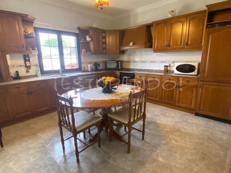 4 soveværelse Villa til salg i Tahiche - € 575.000 (Ref: 7024321)