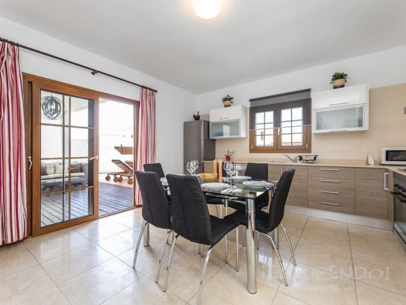 4 slaapkamer Villa te koop in Costa Teguise - € 670.000 (Ref: 7552188)