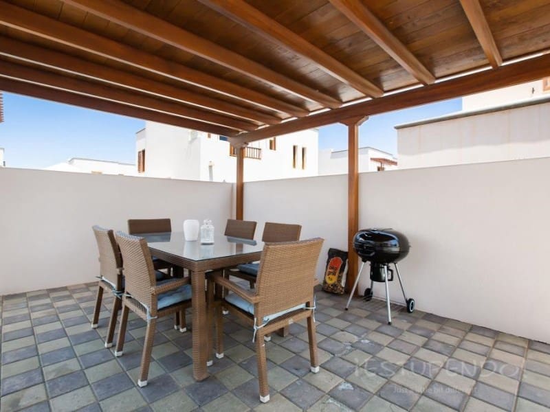 4 slaapkamer Villa te koop in Costa Teguise - € 670.000 (Ref: 7552188)