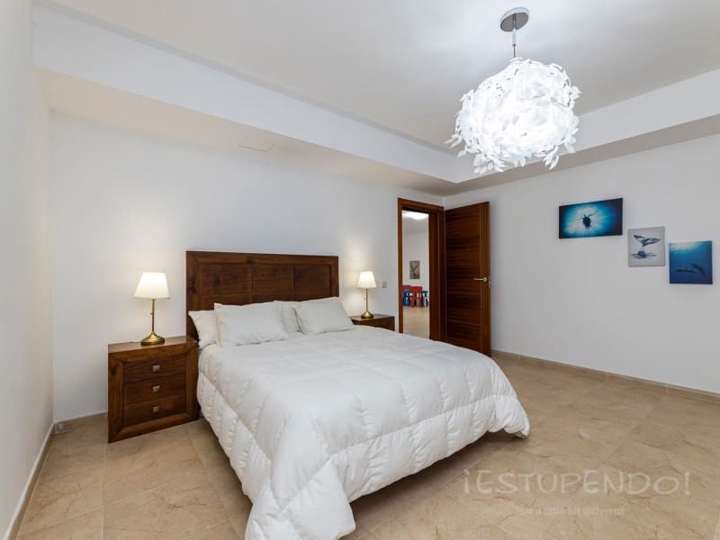 4 slaapkamer Villa te koop in Costa Teguise - € 670.000 (Ref: 7552188)