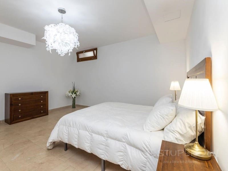 4 slaapkamer Villa te koop in Costa Teguise - € 670.000 (Ref: 7552188)