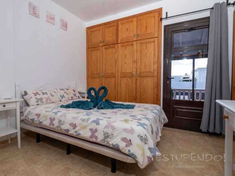 4 bedroom Villa for sale in Playa Blanca - € 485,000 (Ref: 8348083)