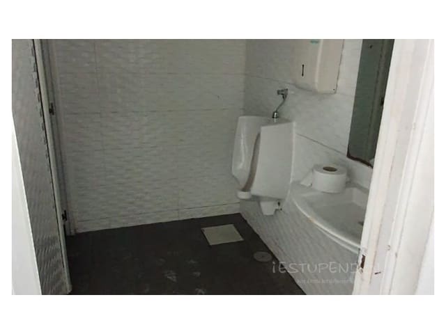 Commercial for sale in Playa Blanca, Yaiza - € 210,000 (Ref: 8377878)