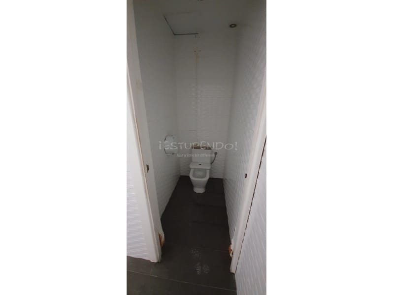 Commercieel te koop in Playa Blanca - € 210.000 (Ref: 8377878)