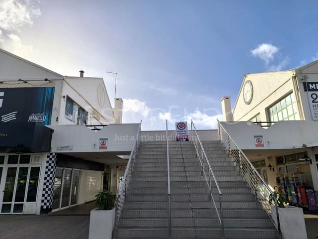 Local Commercial à vendre à Playa Blanca, Yaiza - 210 000 € (Ref: 8377878)