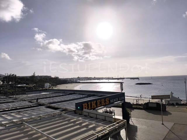 Local Commercial à vendre à Playa Blanca, Yaiza - 210 000 € (Ref: 8377878)