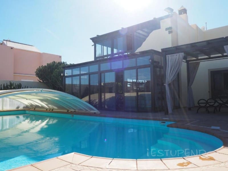 4 chambre Villa/Maison à vendre à Costa Teguise avec garage - 895 000 € (Ref: 8498985)