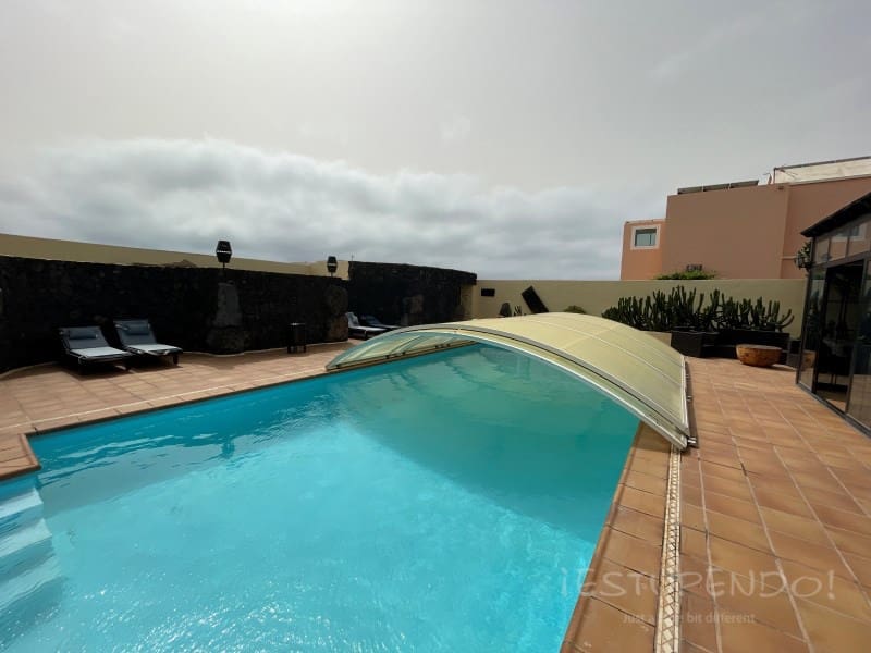 4 chambre Villa/Maison à vendre à Costa Teguise avec garage - 895 000 € (Ref: 8498985)