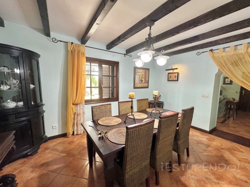 4 chambre Villa/Maison à vendre à Costa Teguise avec garage - 895 000 € (Ref: 8498985)