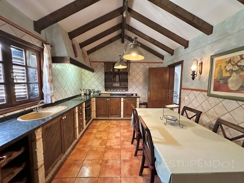 4 chambre Villa/Maison à vendre à Costa Teguise avec garage - 895 000 € (Ref: 8498985)