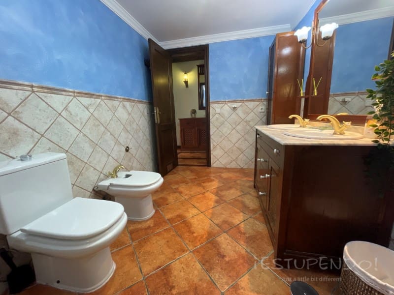 4 chambre Villa/Maison à vendre à Costa Teguise avec garage - 895 000 € (Ref: 8498985)