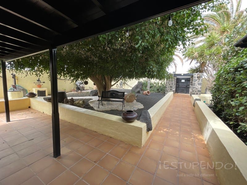 4 chambre Villa/Maison à vendre à Costa Teguise avec garage - 895 000 € (Ref: 8498985)