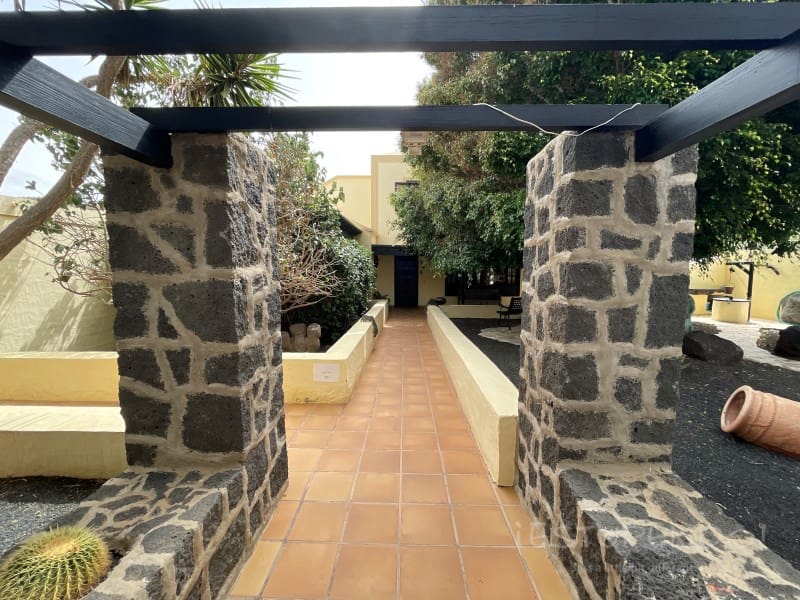 4 chambre Villa/Maison à vendre à Costa Teguise avec garage - 895 000 € (Ref: 8498985)