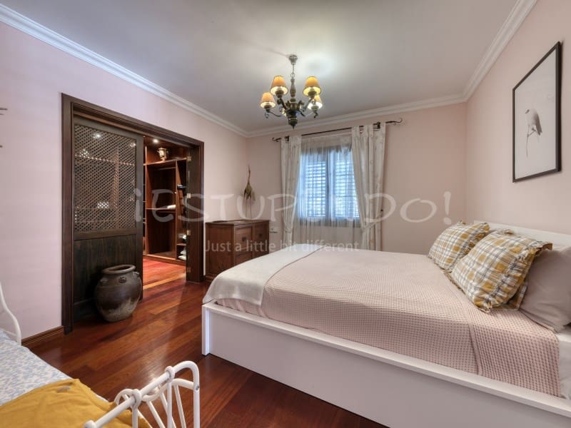 4 bedroom Villa for sale in Costa Teguise with garage - € 895,000 (Ref: 8498985)