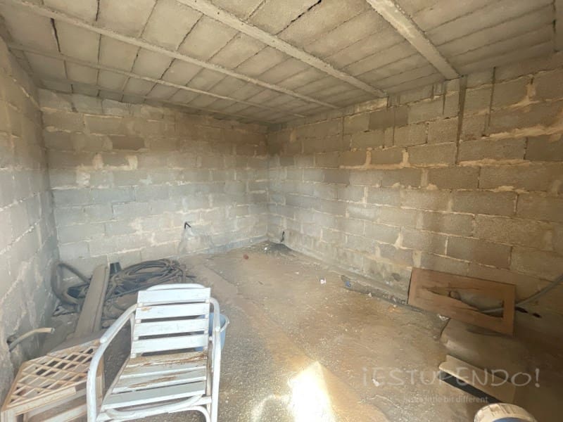 Grunde uden byggetilladelser til salg i Tabayesco - € 160.000 (Ref: 8505979)