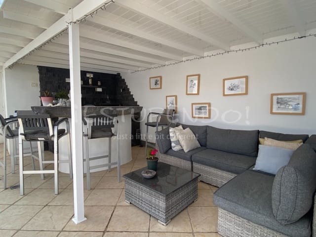 5 soverom Villa til salgs i Tías - € 830 000 (Ref: 8960362)