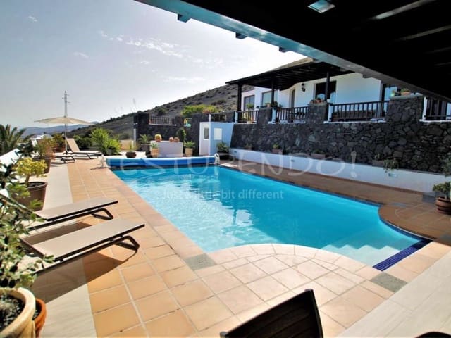 5 bedroom Villa for sale in La Asomada, Tías - € 1,200,000 (Ref: 8960363)