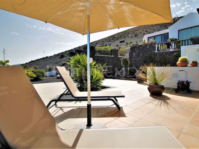 5 bedroom Villa for sale in La Asomada, Tías - € 1,200,000 (Ref: 8960363)