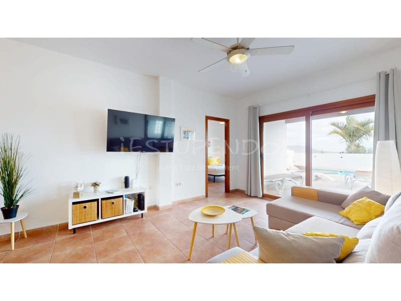 3 soveværelse Villa til salg i Playa Blanca med garage - € 549.000 (Ref: 9161224)