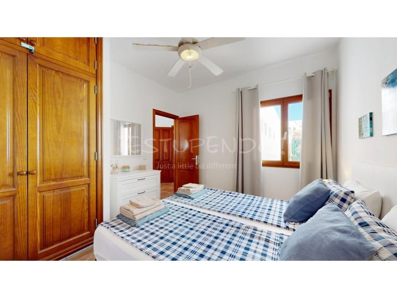 3 soveværelse Villa til salg i Playa Blanca med garage - € 549.000 (Ref: 9161224)