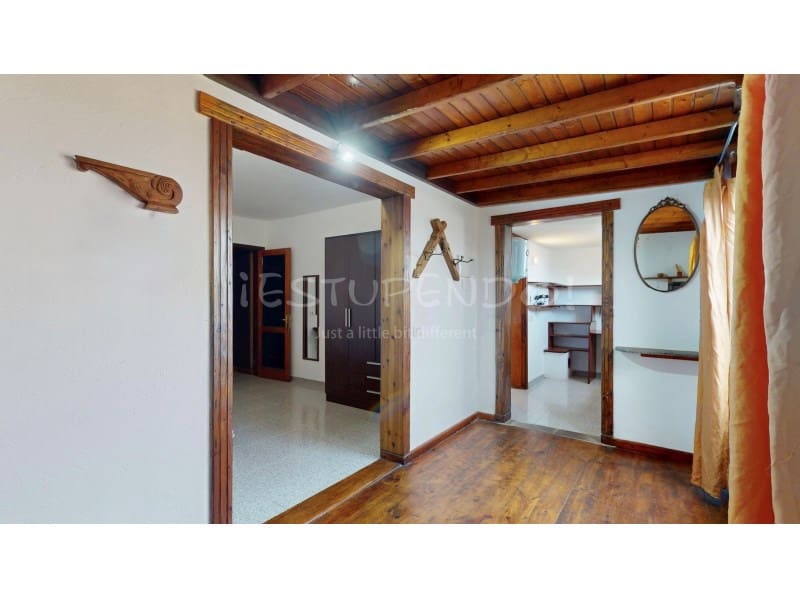 3 slaapkamer Villa te koop in Las Brenas met garage - € 990.000 (Ref: 9176641)