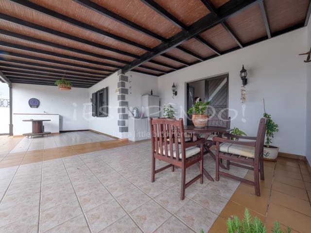 4 soveværelse Villa til salg i Masdache, Tías - € 690.000 (Ref: 9344662)