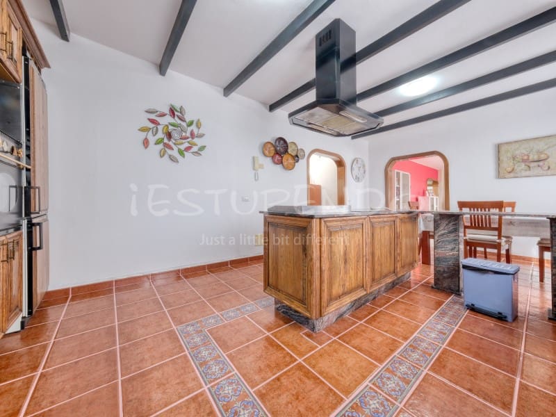 4 slaapkamer Villa te koop in Masdache - € 690.000 (Ref: 9344662)