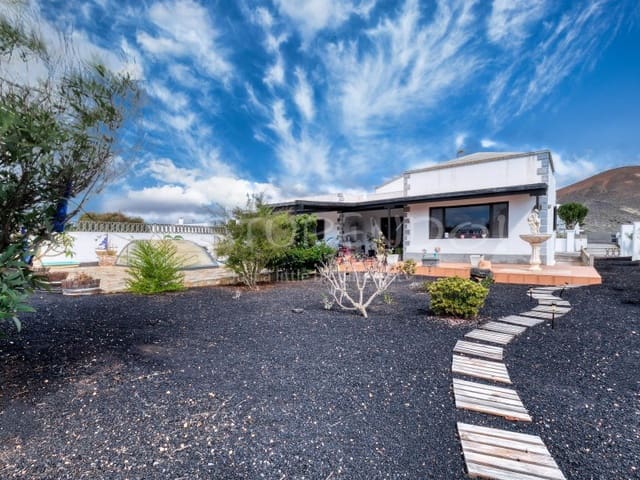 4 soveværelse Villa til salg i Masdache, Tías - € 690.000 (Ref: 9344662)