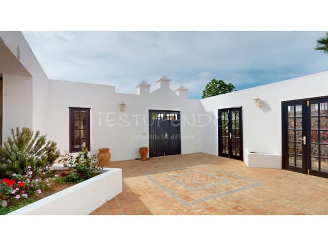 3 chambre Villa/Maison à vendre à Playa Blanca, Yaiza avec garage - 840 000 € (Ref: 9420029)