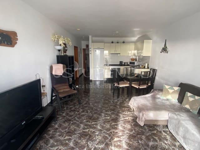 2 bedroom Apartment for sale in Puerto del Carmen, Tías - € 325,000 (Ref: 9446645)