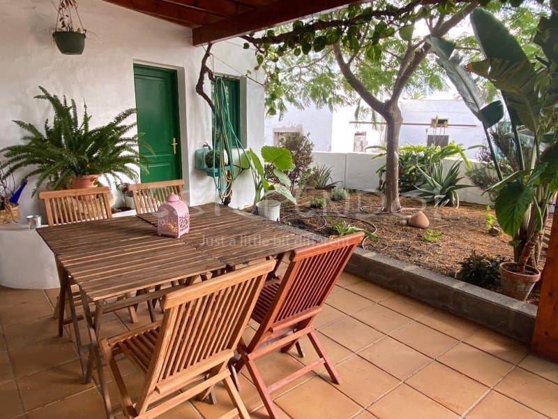 6 soveværelse Byhus til salg i Haria - € 798.000 (Ref: 9481161)