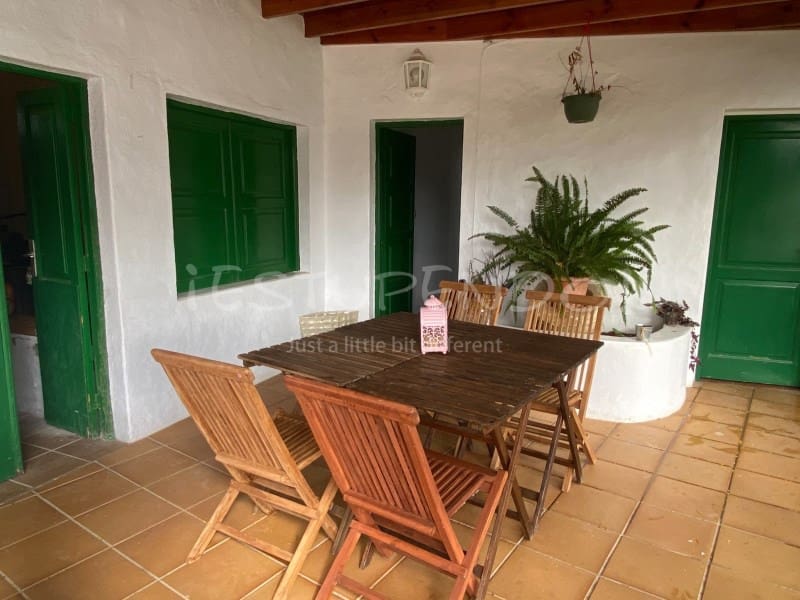 6 soveværelse Byhus til salg i Haria - € 798.000 (Ref: 9481161)