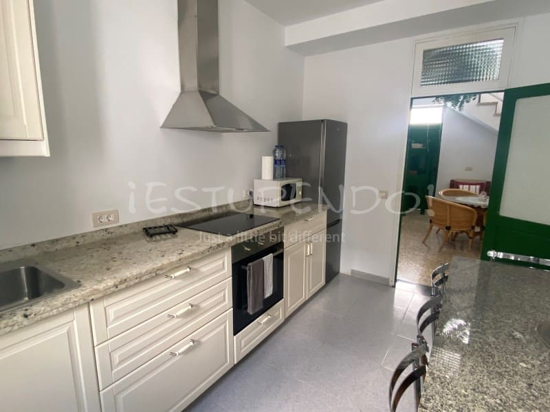 6 soveværelse Byhus til salg i Haria - € 798.000 (Ref: 9481161)