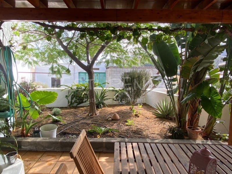 6 soveværelse Byhus til salg i Haria - € 798.000 (Ref: 9481161)