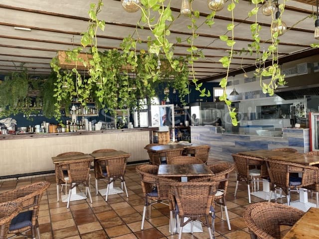 Local Commercial à vendre à Playa Blanca, Yaiza - 800 000 € (Ref: 9565087)