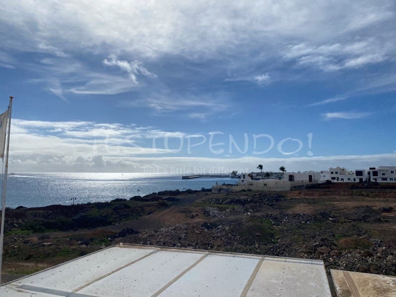 Local Comercial en Playa Blanca en venta - 500.000 € (Ref: 9565088)