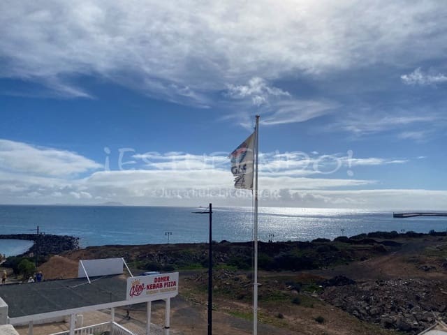 Local Commercial à vendre à Playa Blanca, Yaiza - 500 000 € (Ref: 9565088)