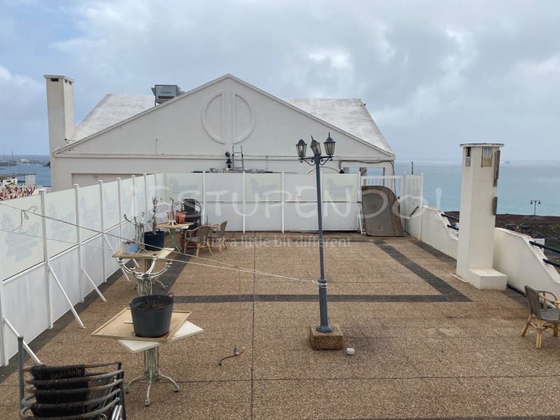 Local Comercial en Playa Blanca en venta - 500.000 € (Ref: 9565088)