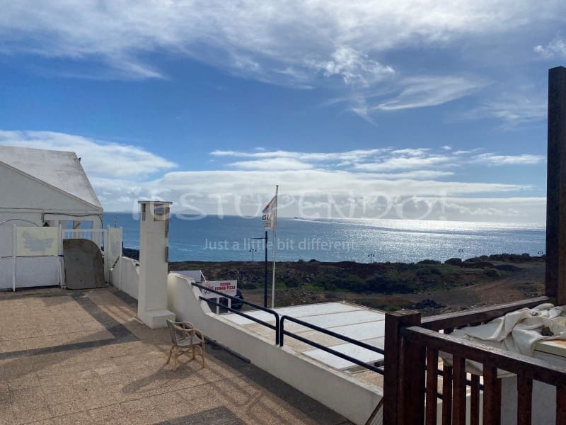 Local Comercial en Playa Blanca en venta - 500.000 € (Ref: 9565088)