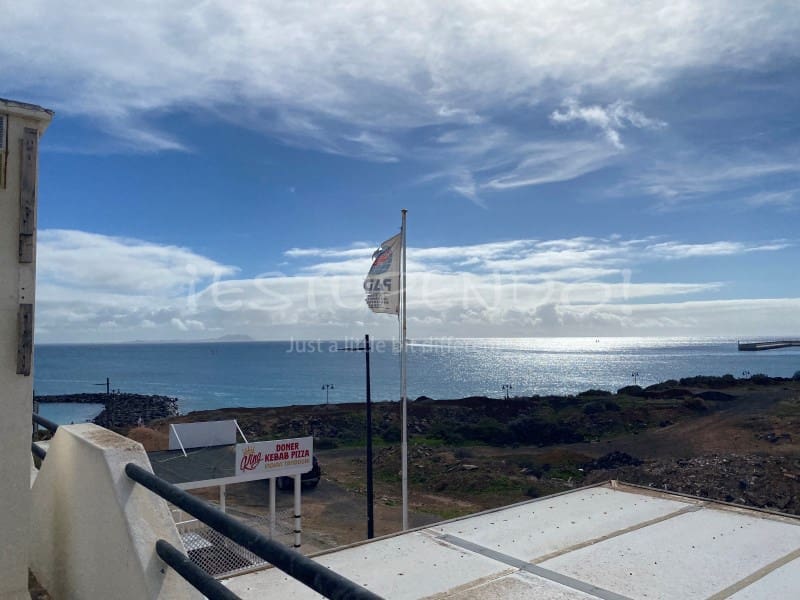 Local Comercial en Playa Blanca en venta - 500.000 € (Ref: 9565088)