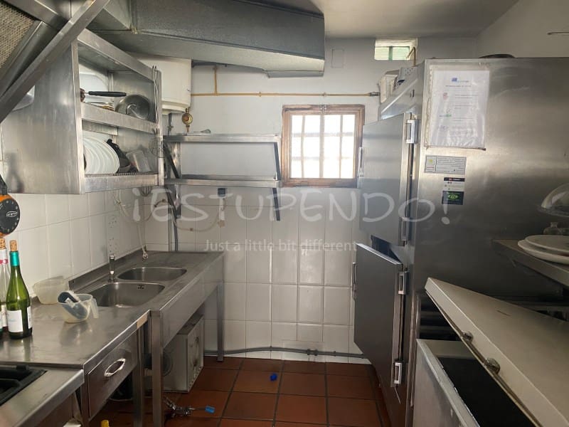 Erhverv til salg i Puerto del Carmen - € 395.000 (Ref: 9659209)